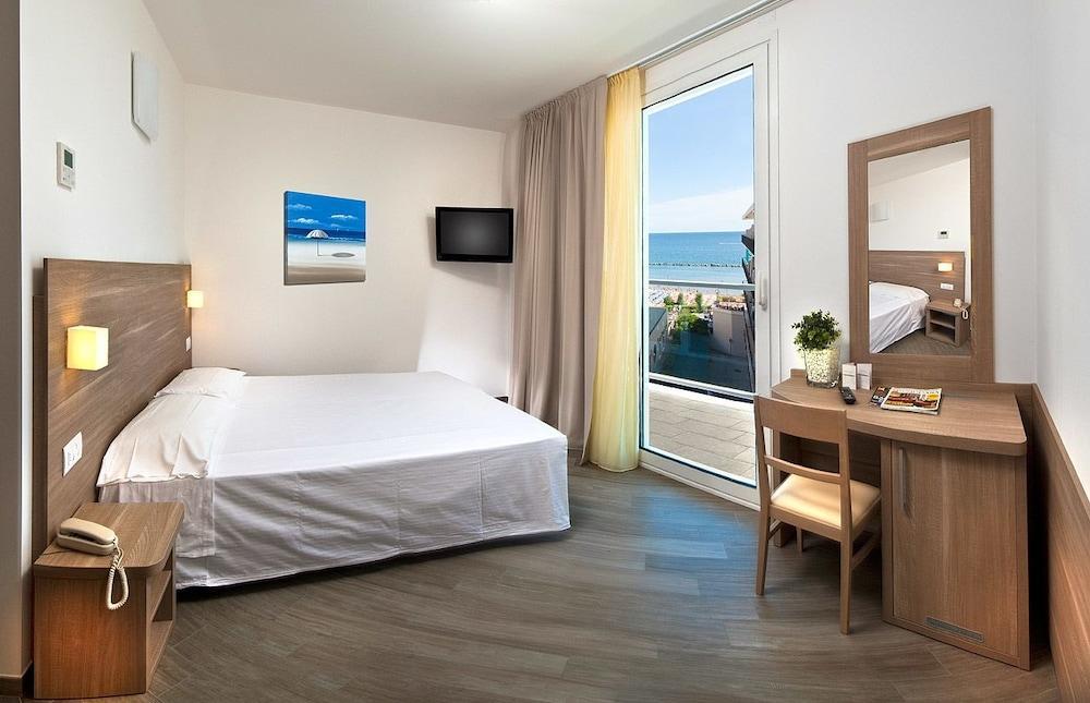 Hotel Atlantic & Spa Gabicce Mare Eksteriør bilde
