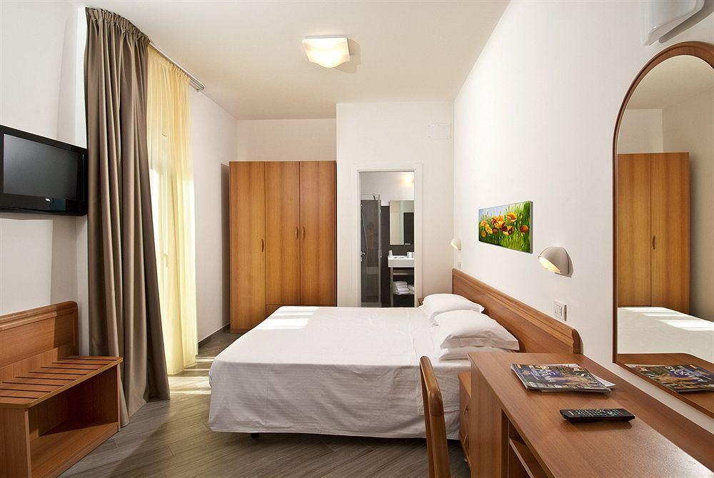 Hotel Atlantic & Spa Gabicce Mare Eksteriør bilde