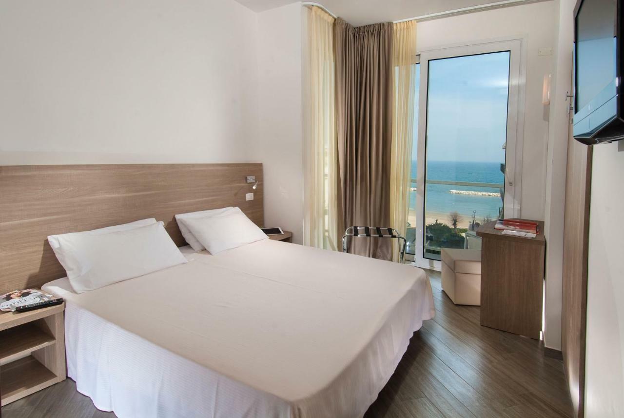 Hotel Atlantic & Spa Gabicce Mare Eksteriør bilde