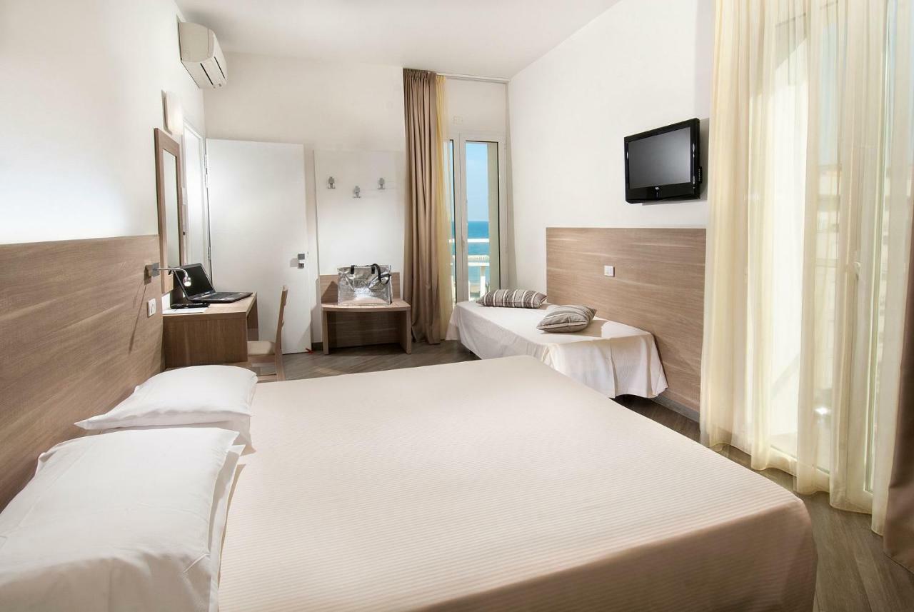 Hotel Atlantic & Spa Gabicce Mare Eksteriør bilde