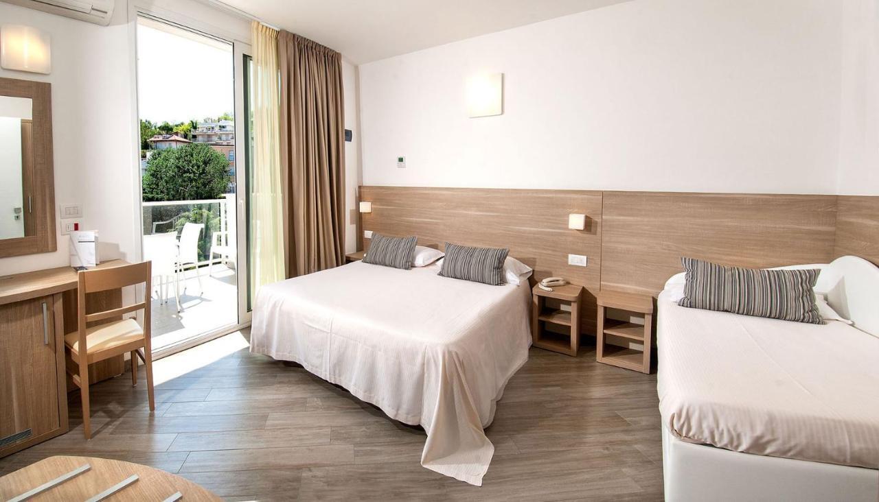 Hotel Atlantic & Spa Gabicce Mare Eksteriør bilde